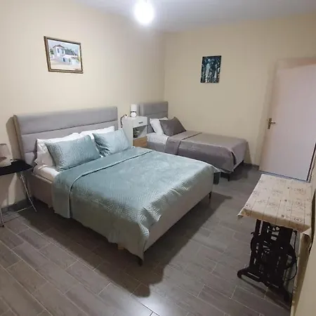 Apartment Moza *