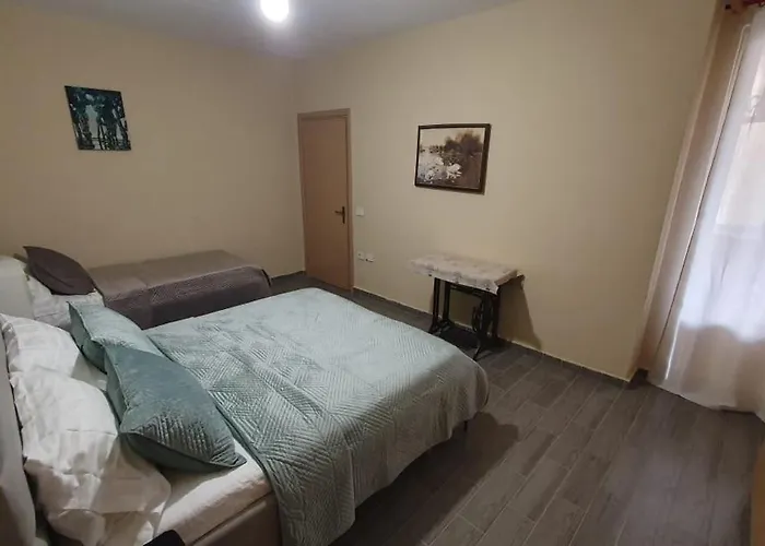 Moza Apartamento Tirana